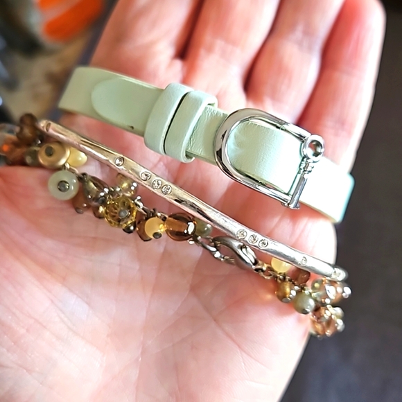 Bracelet lot Fossil charm slide, bangle, 2 beaded blues greens silver keys cute - Picture 9 of 10